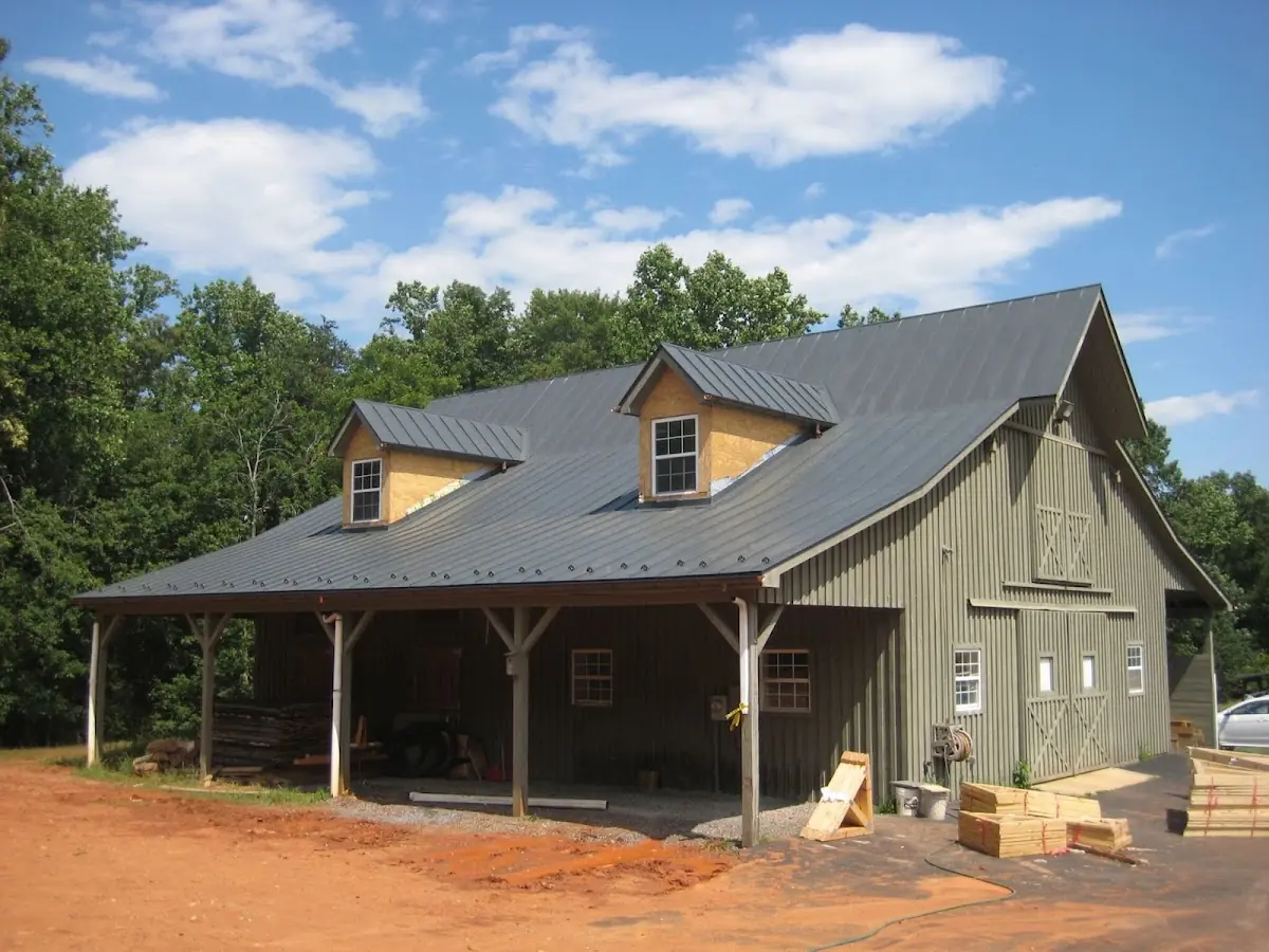 Expert Emergency Roof Leak Repair workmanship in Cardwell Colony